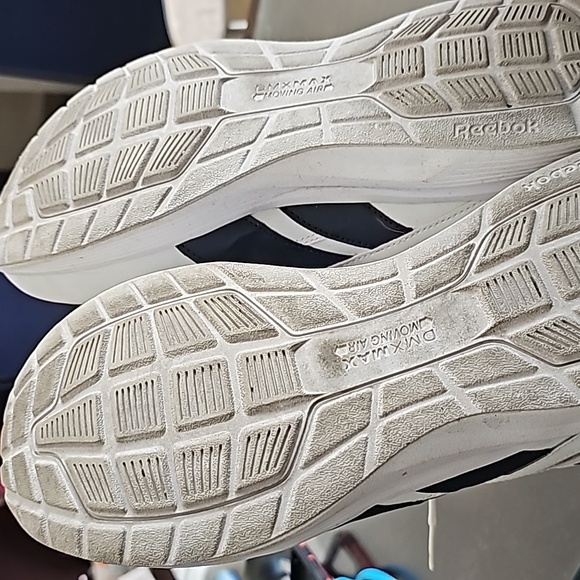 Mens Reeboks - Picture 4 of 6